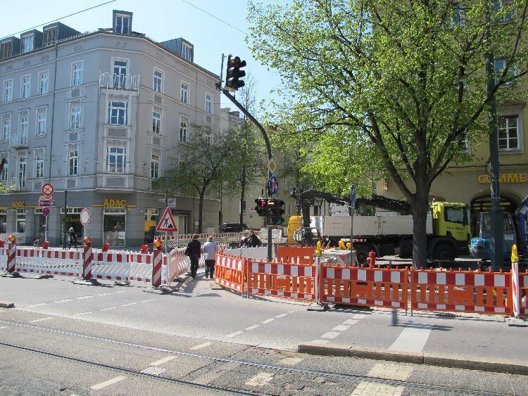 Augsburg: Sperrung der Holbeinstraße Augsburg: Sperrung der Holbeinstraße