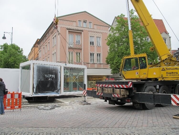Info-Container am Königsplatz Info-Container am Königsplatz