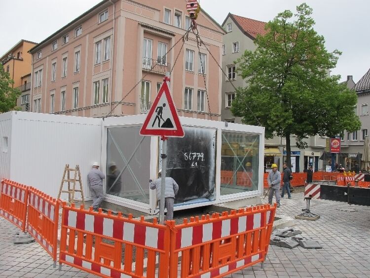 Info-Container am Königsplatz Info-Container am Königsplatz