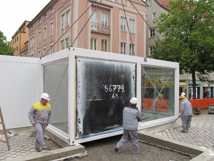 Info-Container am Königsplatz Info-Container am Königsplatz