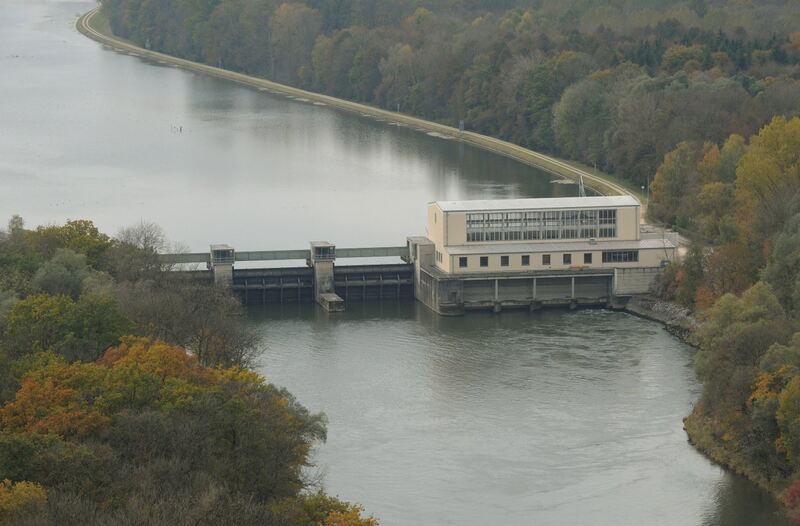 Das Donaukraftwerk Dillingen erzeugt klimafreundlichen regenerativen Strom aus Wasserkraft, Foto: BEW, 2011