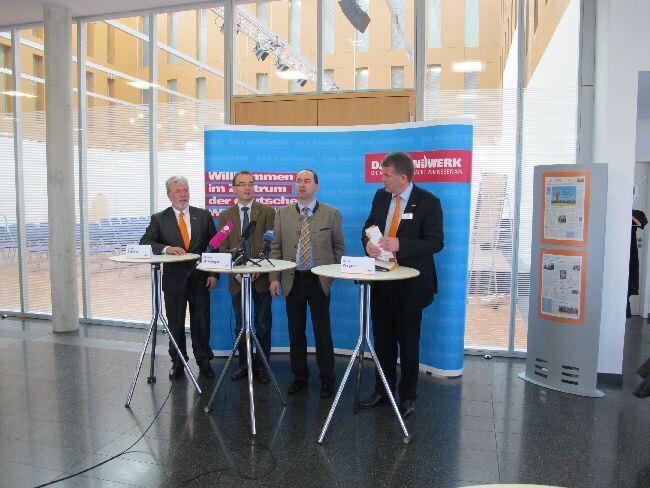 Landtagsfraktion der Freien Wähler bei der HWK Schwaben. Fotos: B4BSCHWABEN. Landtagsfraktion der Freien Wähler bei der HWK Schwaben