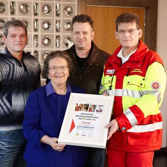 ZOTT für soziales Engagement ausgezeichnet. Seniorchefin Frieda Reiter freut sich darüber., Foto: ZOTT