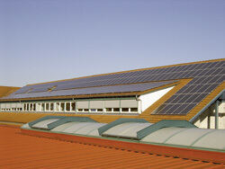 Solaranlage der VAUDE Sport GmbH & Co. KG, Foto: VAUDE Solaranlage der VAUDE Sport GmbH & Co. KG, Foto: VAUDE