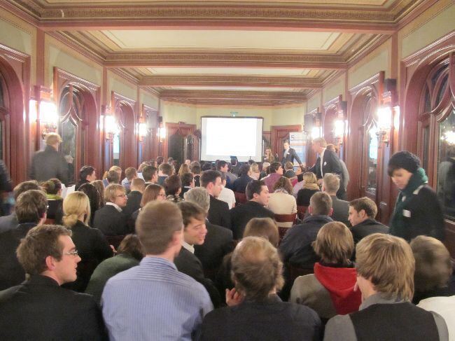 Das Finale des "5-Euro-Business-Wettbewerbs", Foto: B4BSCHWABEN Das Finale des "5-Euro-Business-Wettbewerbs", Foto: B4BSCHWABEN