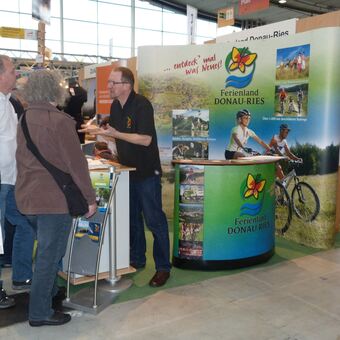 Viele Besucher kamen zum Stand des Ferienland Donau-Ries e.V., Foto: Ferienland Donau-Ries