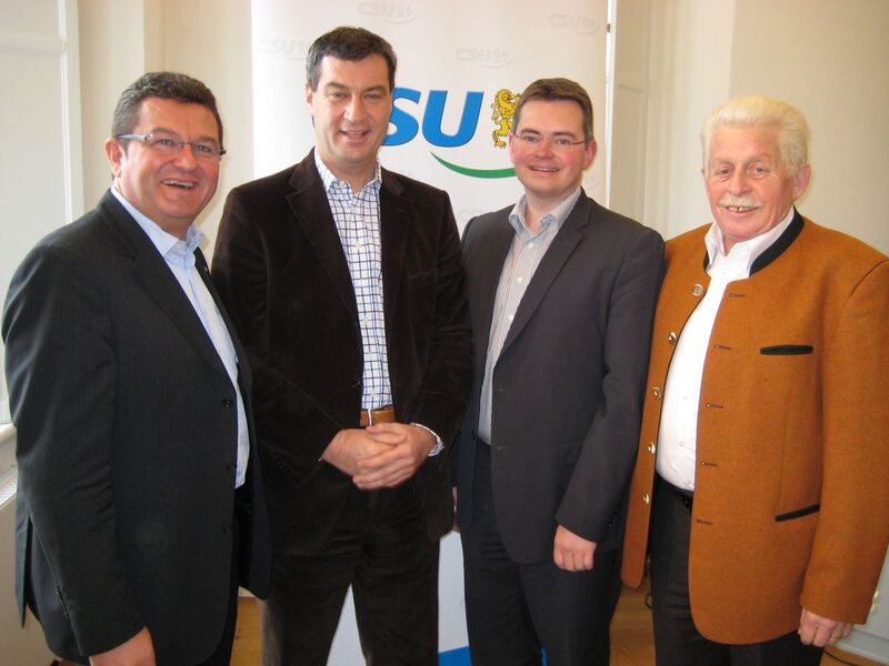 Franz Pschierer, Markus Söder, Peter Tomaschko, Reinhard Pachner, Foto: CSU Aichach-Friedberg Franz Pschierer, Markus Söder, Peter Tomaschko, Reinhard Pachner, Foto: CSU Aichach-Friedberg