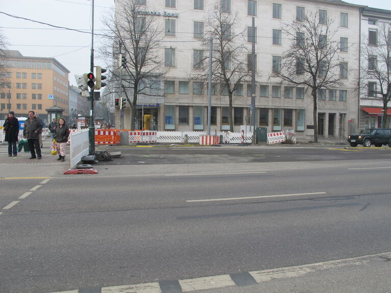 Und weiter gehts beim Kö-Umbau, Foto: B4B SCHWABEN Und weiter gehts beim Kö-Umbau, Foto: B4B SCHWABEN