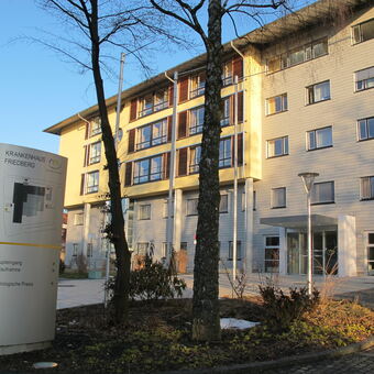 Das Krankenhaus Friedberg erhielt im Online-Klinikführer der TK von den Patienten beste Ergebnisse. Foto: B4BSCHWABEN.