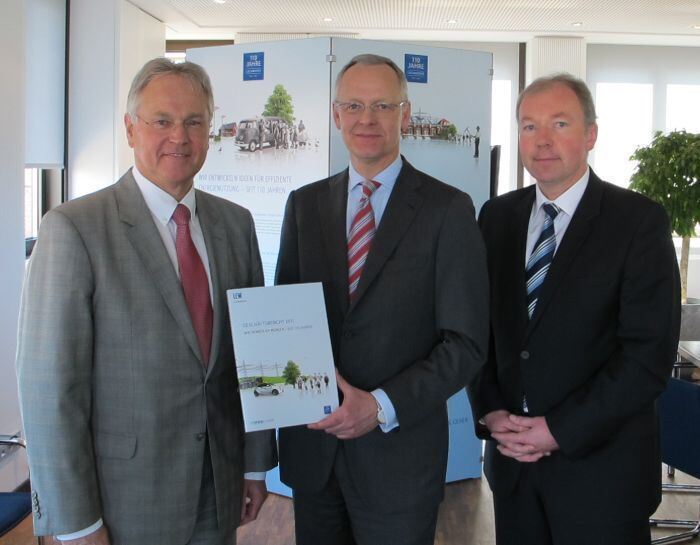 Paul Waning, Dr. Markus Litpher und Norbert Schürmann, Foto: B4BSCHWABEN 