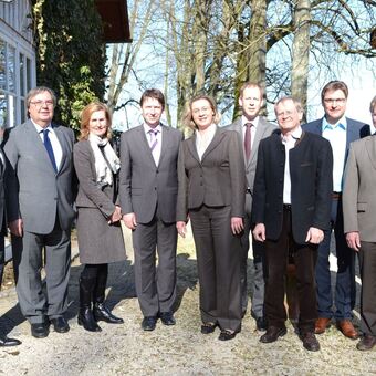 Namenhafte Bauunternehmer unterhielten sich mit Stefan Rößle über die Energiewende in der Region. Foto: lra Donau-Ries
