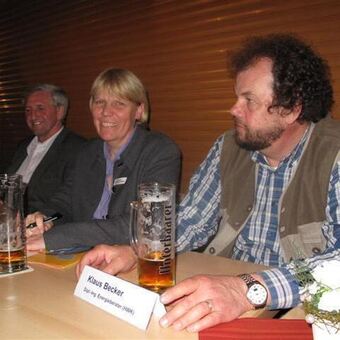 Bürgermeister Johann Settele, Charlotte Martin-Stadler, Klaus Becker, Foto: Landratsamt Aichach-Friedberg