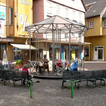 Der Junge Block wünscht sich mehr Sitzgelegenheiten und Spielgeräte wie in Aalen für die Memminger Innenstadt, Foto:Junger Block