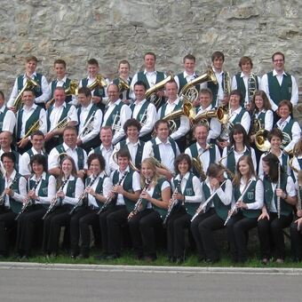 Der Musikverein Niederstotzingen spielt beim Brauereihoffest der Schlossbrauerei Autenried © Musikverein Niederstotzingen