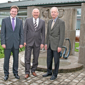 Landrat Leo Schrell, Schulleiter Kurt Ritter und Akademiedirektor Olbrich, Foto: LRA Dillingen