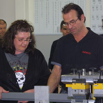Die RAICO Mitarbeiter-Akademie multipliziert das Wissen innerhalb des Unternehmens, Foto: RAICO Bautechnik