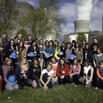 31 junge Mädchen erhielten im Rahmen des Girls´Day Einblicke in verschiedene technische Bereiche des Kernkraftwerks. Foto: KGG