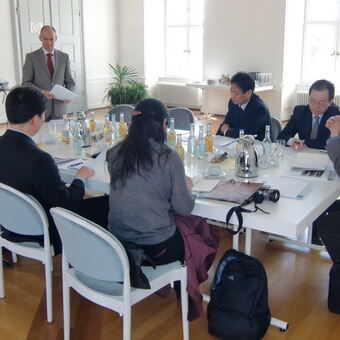 Chinesische Delegation besucht Landrat Stegmann und informiert sich über Bürgerbeteiligungen bei Großprojekten, Foto: LRA Lindau