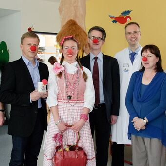 Die KlinikClowns sollen von nun an jeden Donnerstag Kinderaugen zum Strahlen bringen. Foto: Klinikum Augsburg