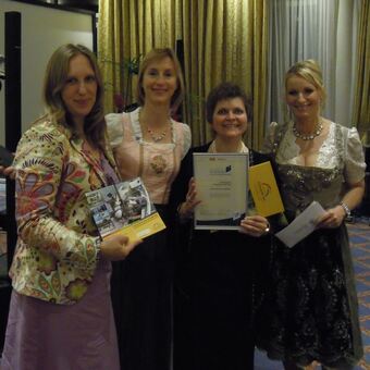 Zweiter Platz für den Gitzenweiler Hof beim Bayerischen Innovationspreis 2012; Foto: Gitzenweiler Hof