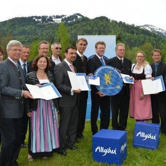 Das Allgäu wurde von Staatsminister Dr. Huber mit dem Qualitätssiegel ausgezeichnet. Foto: Allgäu GmbH
