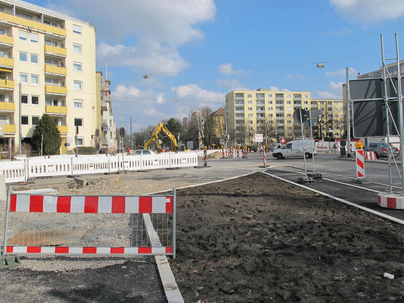 Neue Verkehrsregeln am Theodor-Heuss-Platz - Bilder - B4B Schwaben