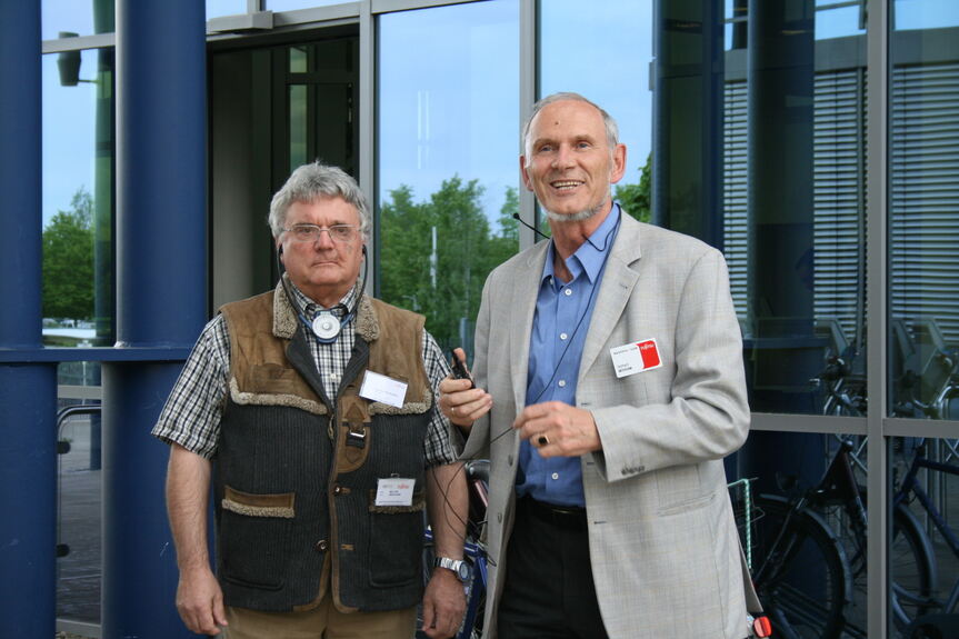 <a href=/videos+bilder/bilder_galerie,-Werksfuehrung-bei-Fujitsu-in-Augsburg-_galid,2277.html>Am 16. Mai fanden in Augsburg die Fujitsu Partnertage 2013 statt. Die Roadshow ...</a>