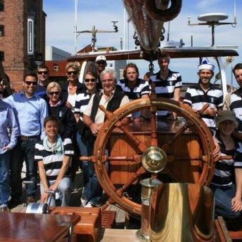 Der historische Großsegler "Eye of the Wind" bietet Trainings auf allen Weltmeeren an, Foto: Forum Media