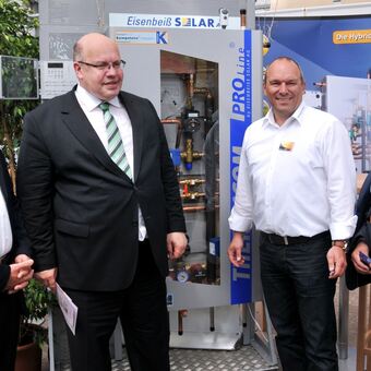 Bundesumweltminister Peter Altmaier im Dialog mit Eisenbeiß Solar im Rahmen des Augsburger Energietages, Foto: Eisenbeiß Solar