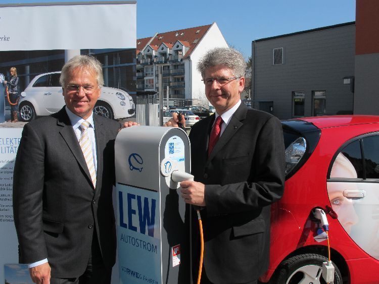 Strom tanken! Inbetriebnahme einer Zapfsäule von LEW und der Kre