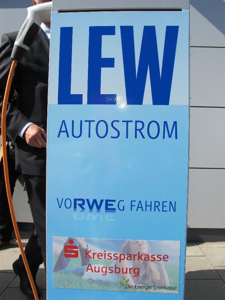 Strom tanken! Inbetriebnahme einer Zapfsäule von LEW und der Kre