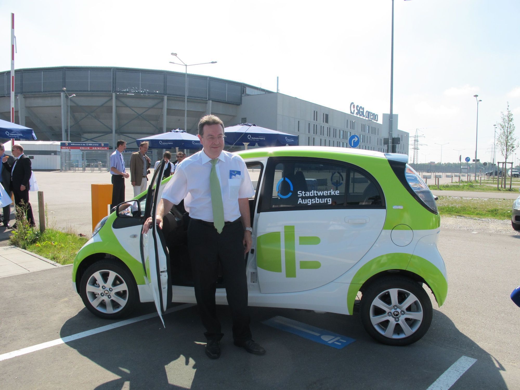 Die Stadtwerke Augsburg erweitern Fahrzeugpool um das Elektroauto Citroen C-Zero, Foto B4B SCHWABEN