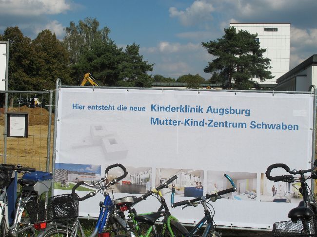 Spendenübergabe des Rotary Clubs an die mukis zum Aufbau der neuen Kinderklinik Augsburg, Foto: B4B SCHWAB