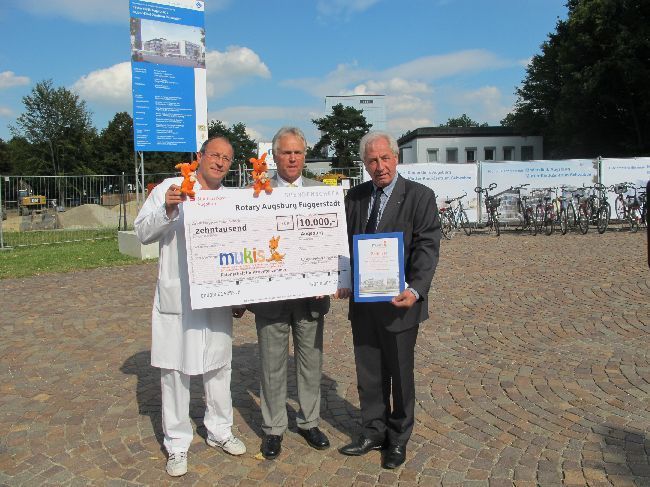 Spendenübergabe des Rotary Clubs an die mukis zum Aufbau der neuen Kinderklinik Augsburg, Foto: B4B SCHWAB