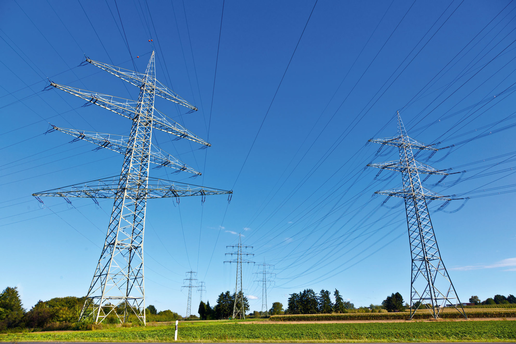 Attraktive Engergieangebote der swa. Foto: shutterstock/Jorg Hackemann