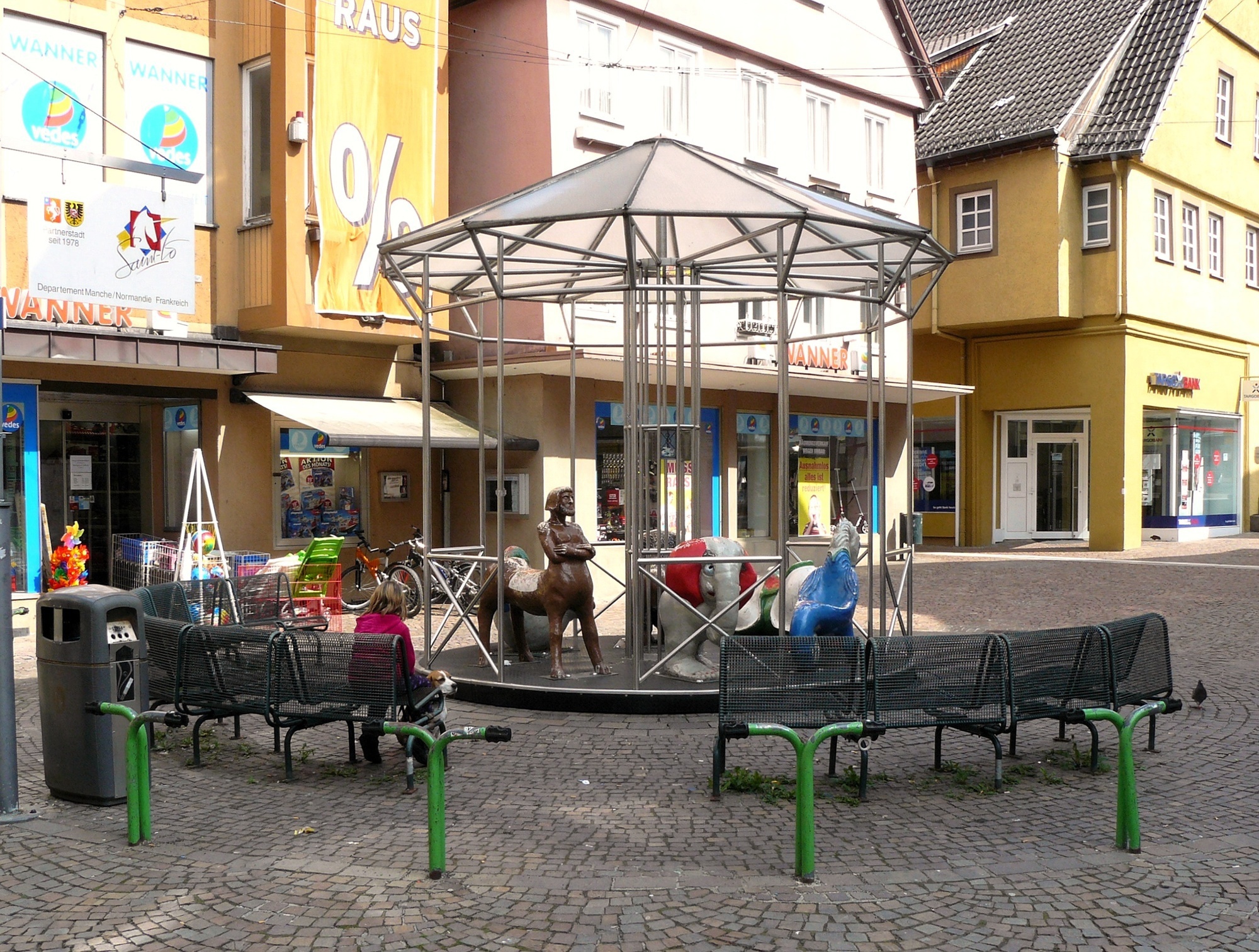 Der Junge Block wünscht sich mehr Sitzgelegenheiten und Spielgeräte wie in Aalen für die Memminger Innenstadt, Foto:Junger Block