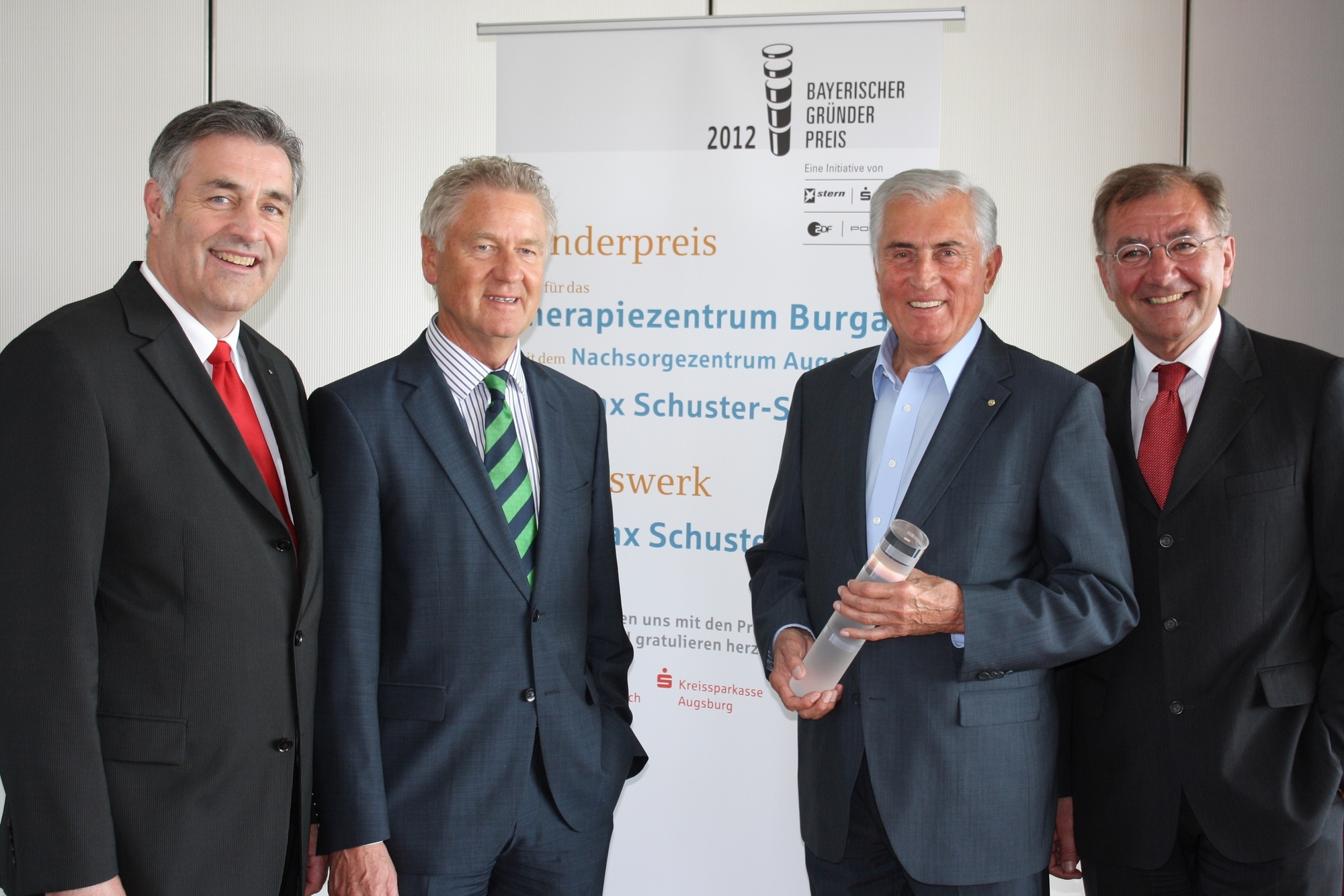 Horst Schönfeld, Walter Pache, Max Schuster, Dr. Walter Eschle, Foto: Sparkasse Augsburg