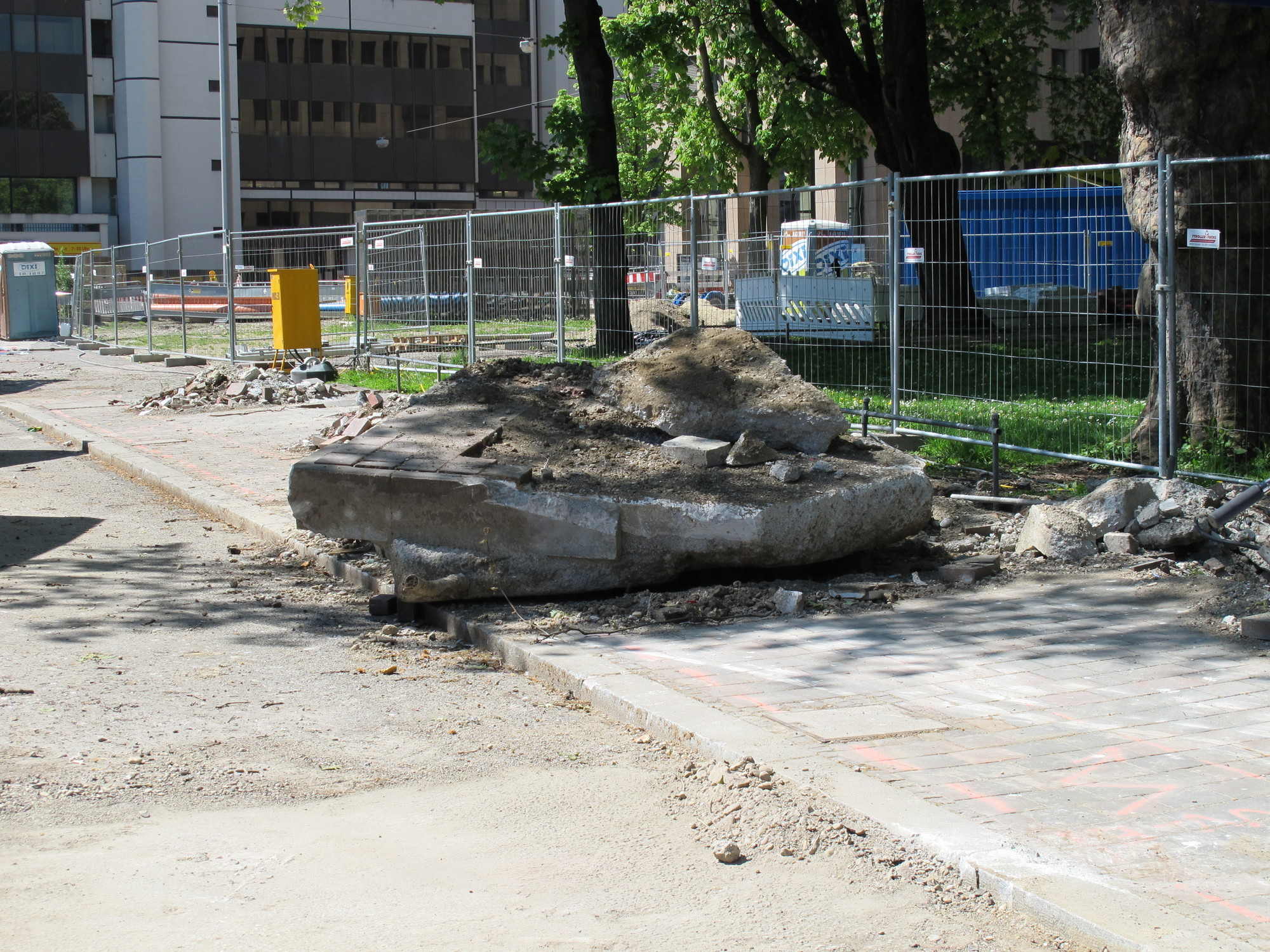 Arbeiten am Königsplatz und in der Innenstadt schreiten voran, Fot: B4B SCHWABEN