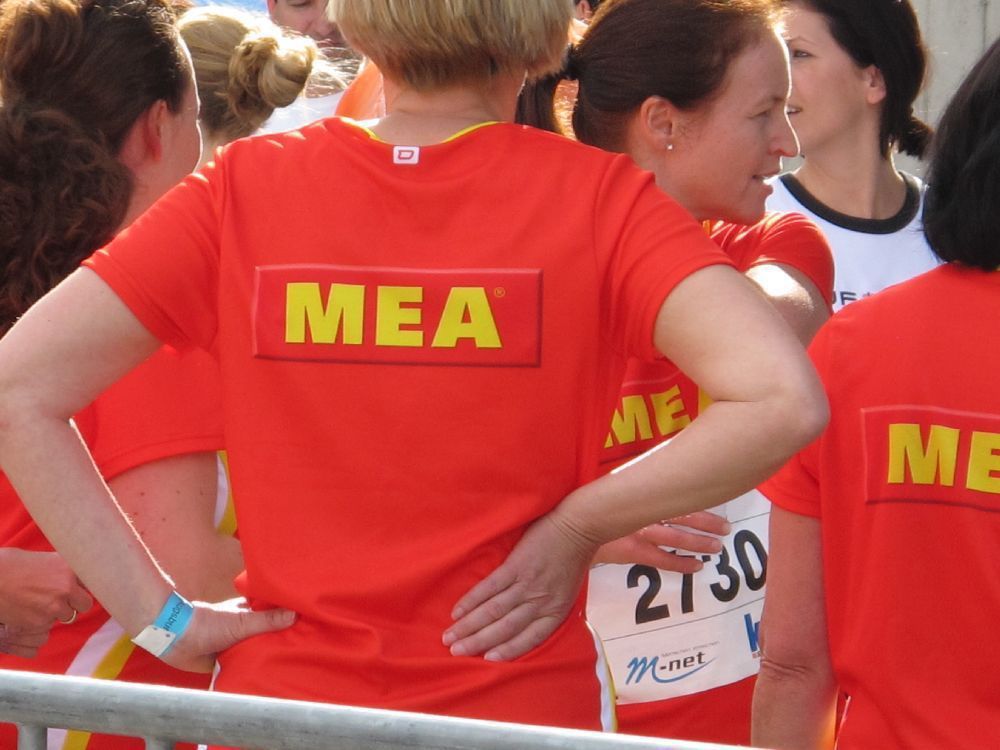 1. Augsburger Firmenlauf: Der Start. Fotos: B4B SCHWABEN