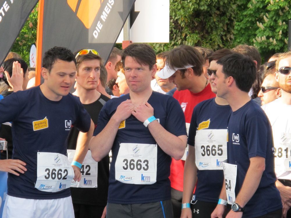1. Augsburger Firmenlauf: Der Start. Fotos: B4B SCHWABEN
