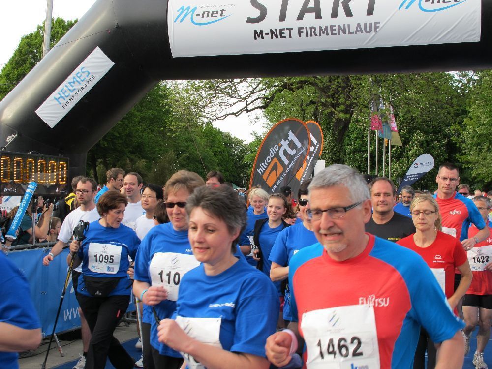1. Augsburger Firmenlauf: Der Start. Fotos: B4B SCHWABEN