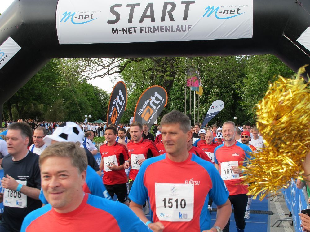 1. Augsburger Firmenlauf: Der Start. Fotos: B4B SCHWABEN