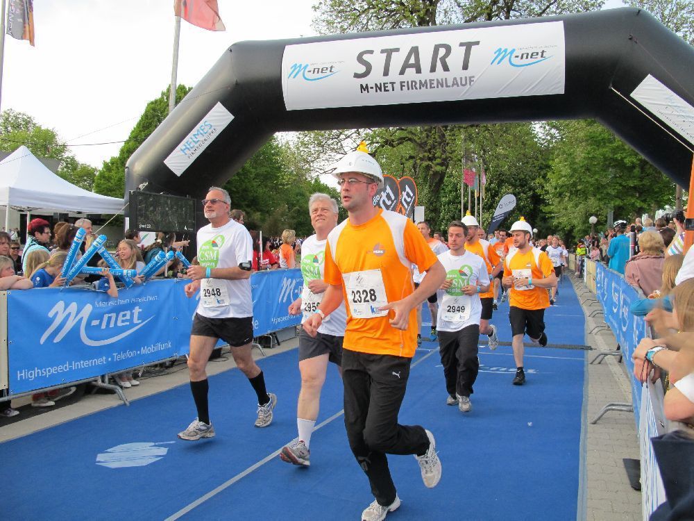 1. Augsburger Firmenlauf: Der Start. Fotos: B4B SCHWABEN