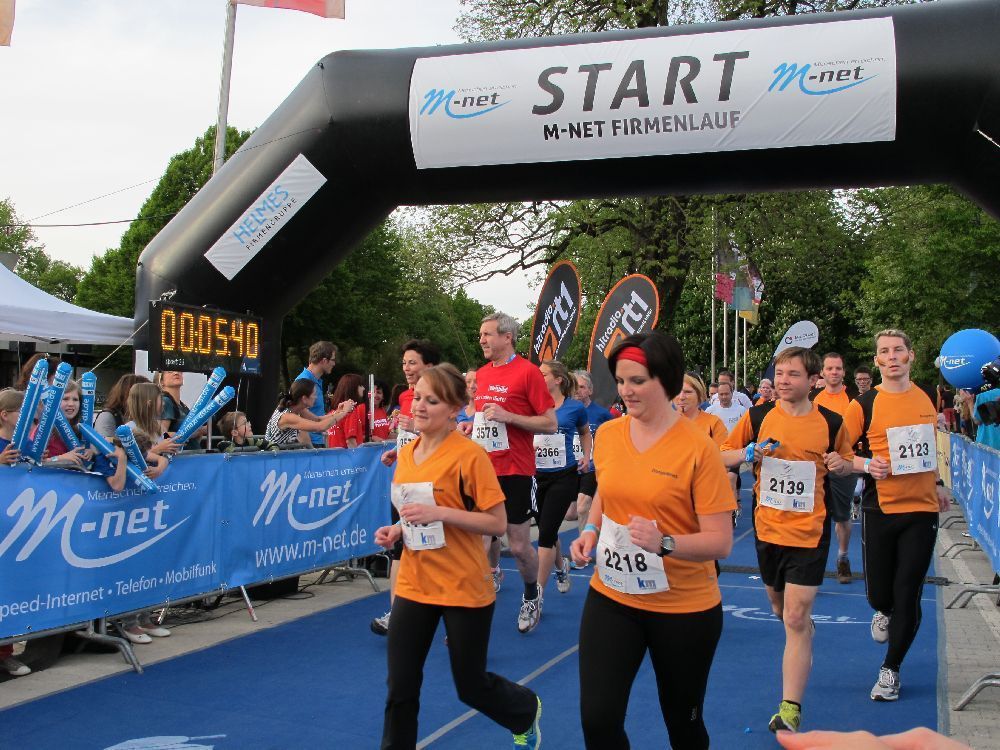 1. Augsburger Firmenlauf: Der Start. Fotos: B4B SCHWABEN