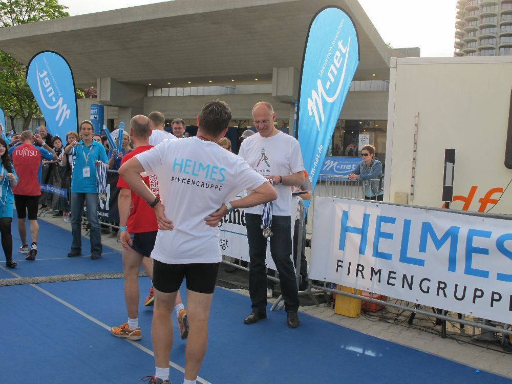 1. Augsburger Firmenlauf: Endlich im Ziel. Fotos: B4B SCHWABEN