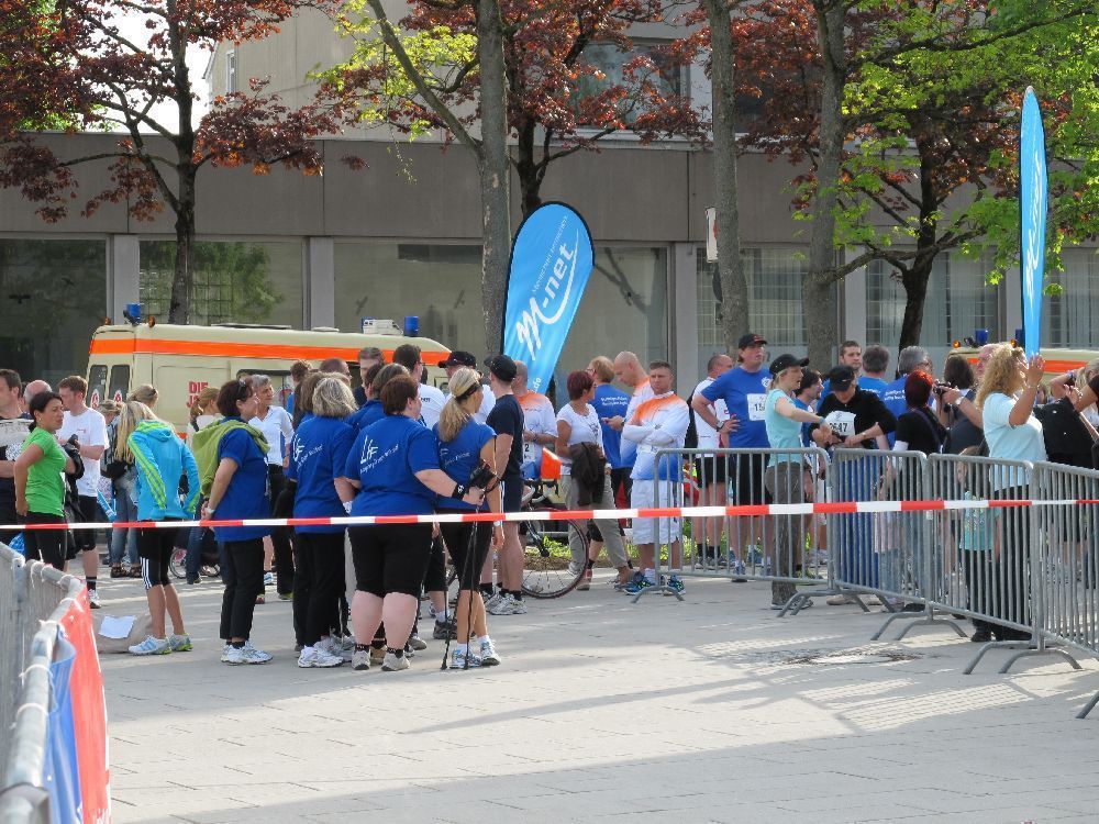 1. Augsburger Firmenlauf: Endlich im Ziel. Fotos: B4B SCHWABEN