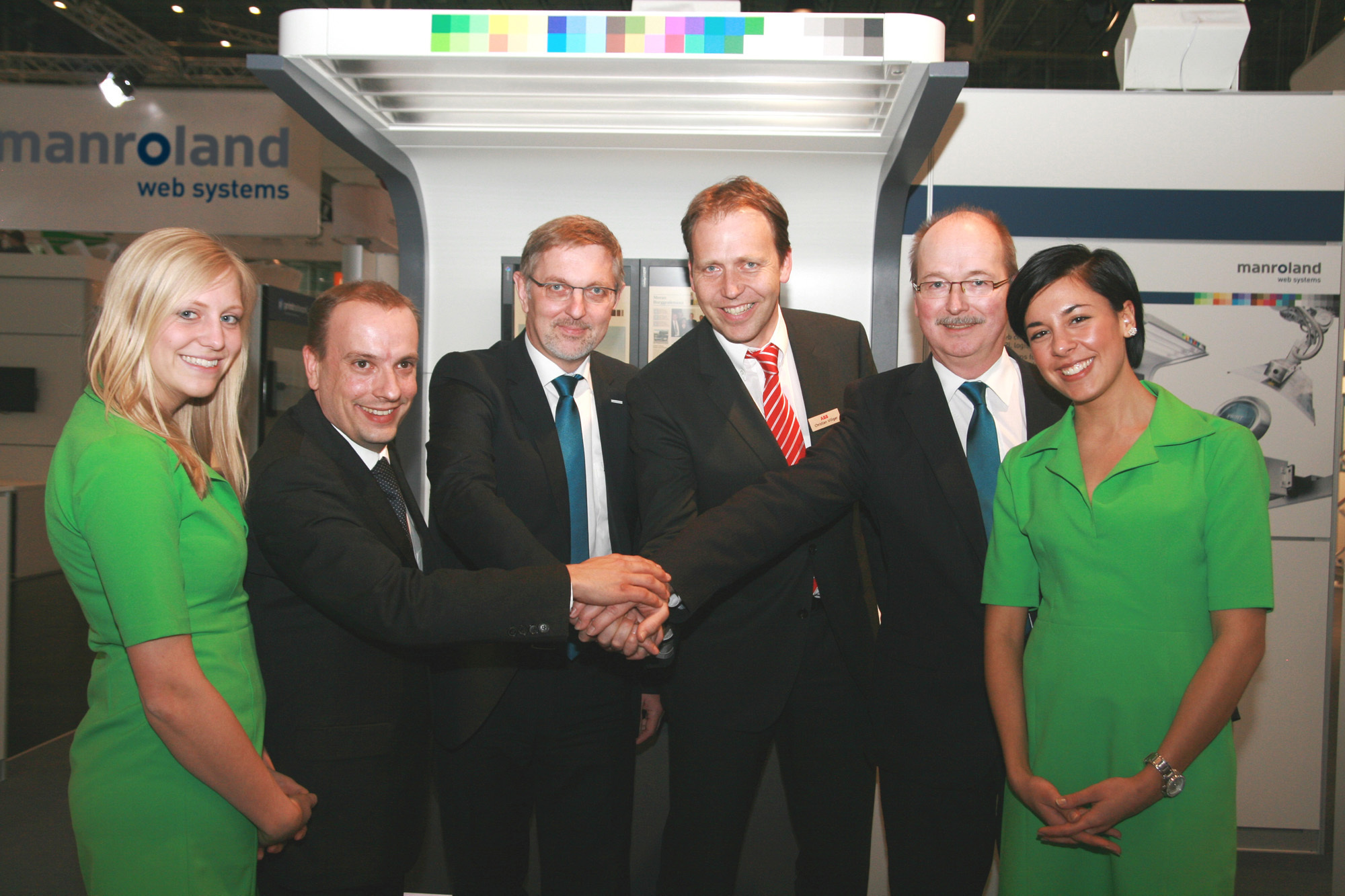 manroland web systems und ABB besiegeln strategische Partnerschaft auf der drupa © manroland web systems, Foto: Sabine Roth