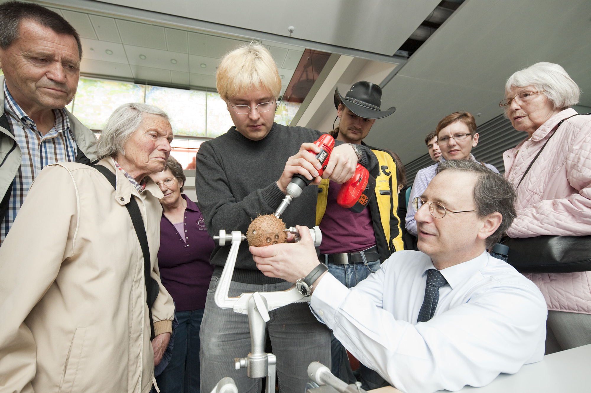 Die Mitarbeiter der Universitätsklinik gaben den Besuchern Einblicke in ihre Arbeit. Foto: Universitätsklinik Ulm