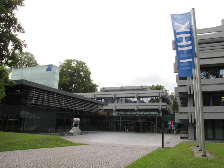 Ihk Akademie Schwaben Bildungszentrum Augsburg www.b4bschwaben.de