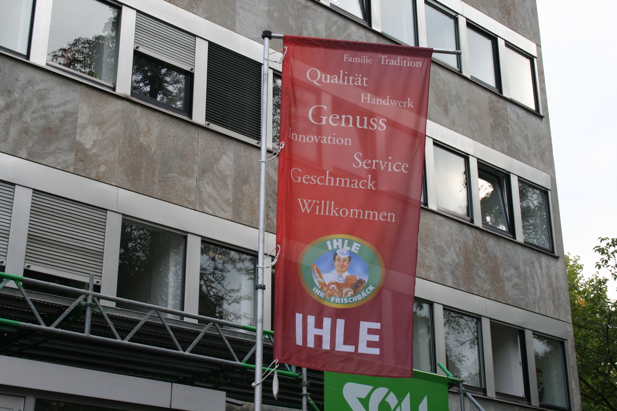 Der Ihle Prozess vor dem Arbeitsgericht lockte viele Menschen vor das Arbeitsgericht Augsburg, Foto: B4B SCHWABEN